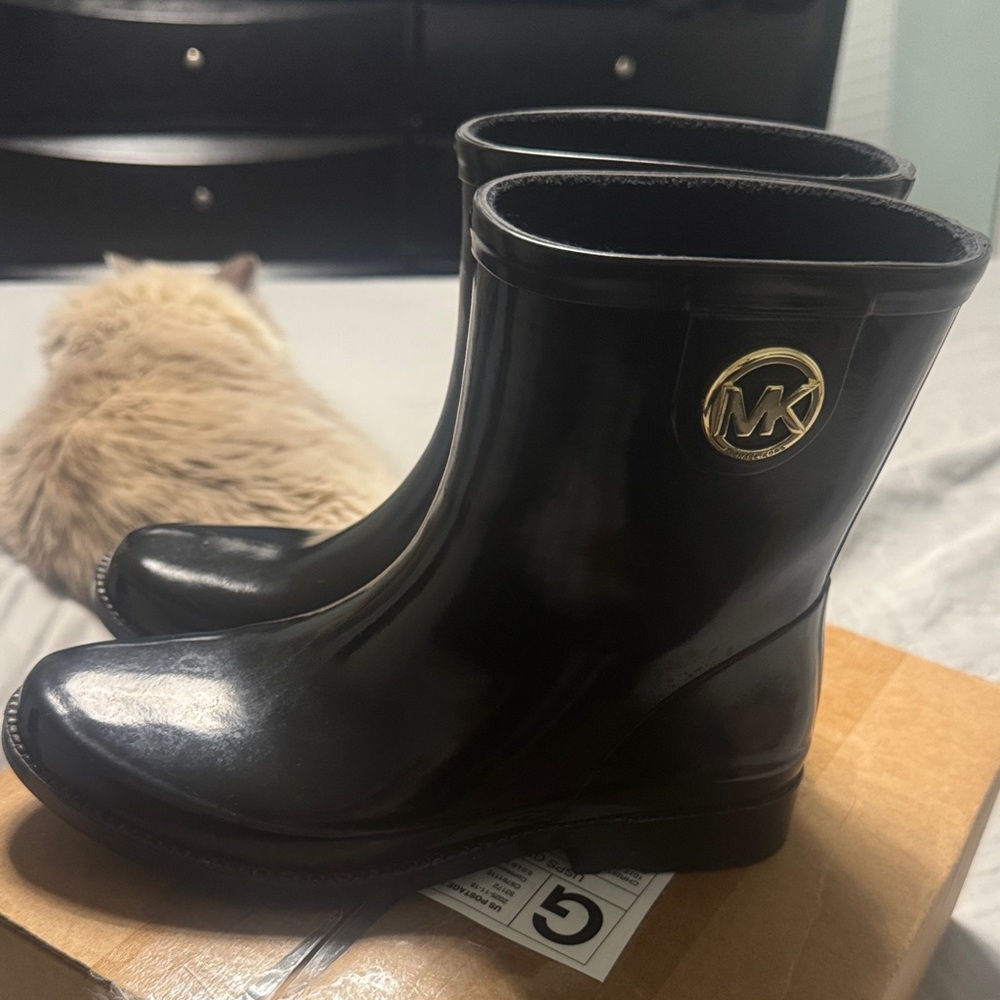 Michael Kors Black Ankle Boots - Picture 10 of 10